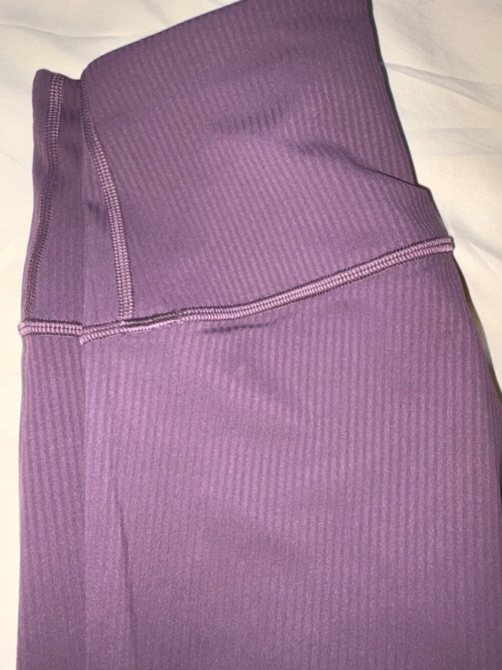 Lululemon Wunder Train High-Rise Ribbed Tight 25" - Grape Thistle - Picture 4 of 6